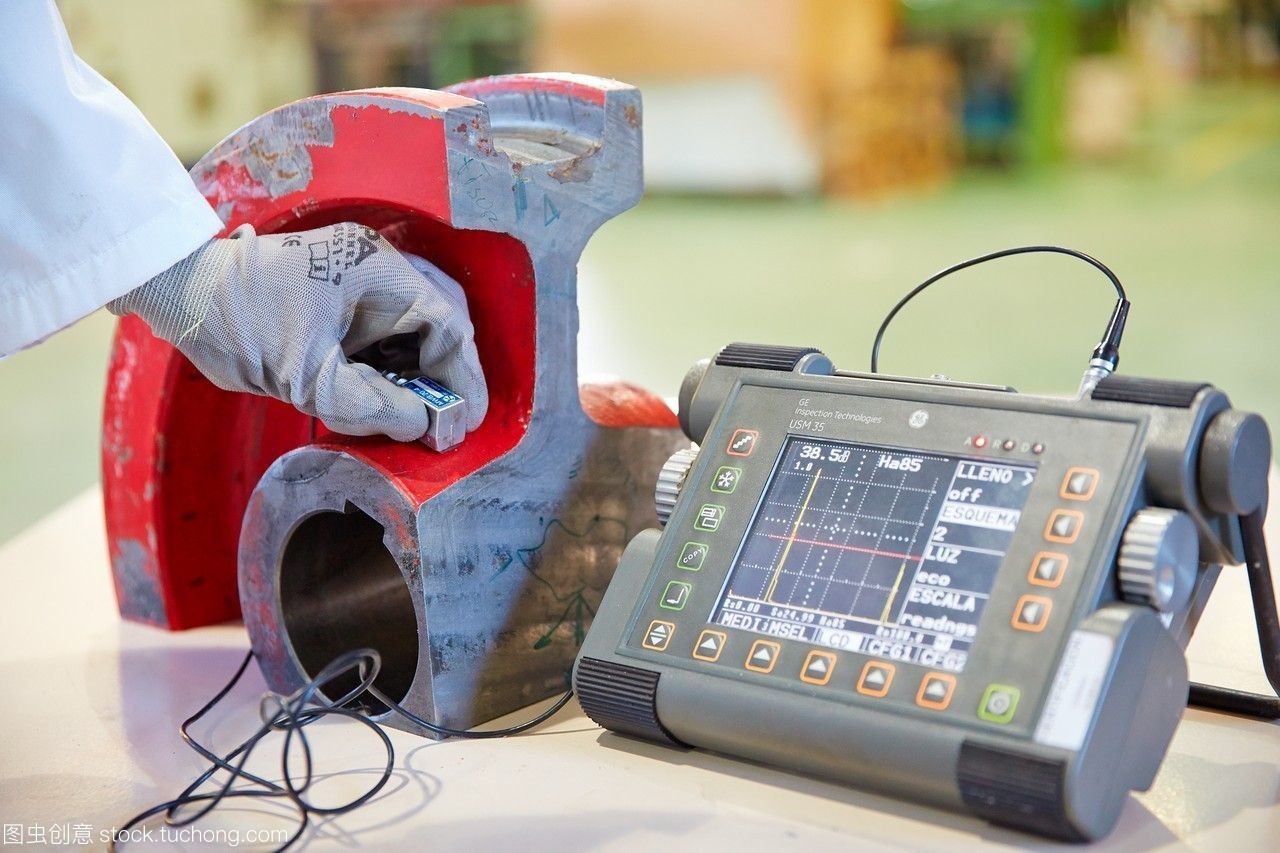 超聲波設(shè)備。金屬件缺陷的控制。無(wú)損檢測(cè)實(shí)驗(yàn)室。技術(shù)服務(wù)行業(yè)。圣塞巴斯蒂安tecnalia研究和創(chuàng)新donostiagipuzkoa巴斯克的國(guó)家西班牙。